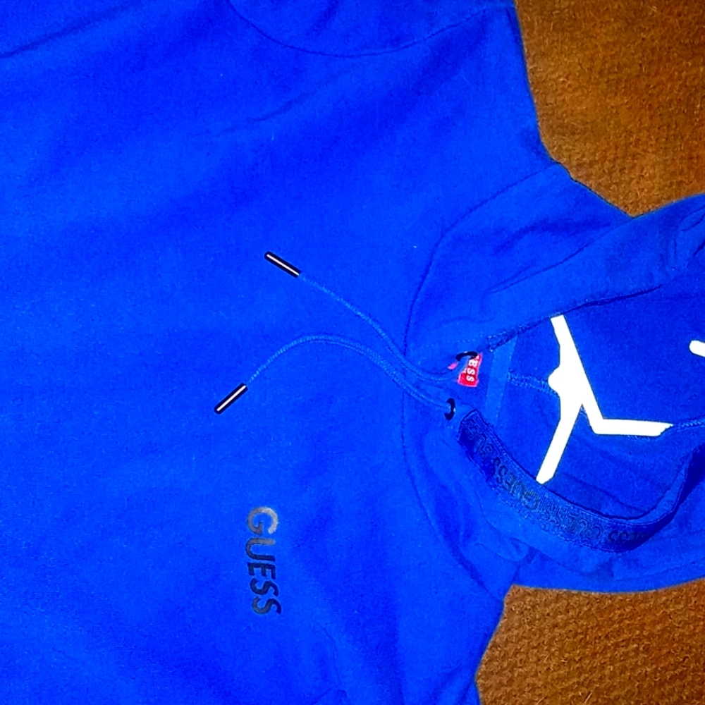 Guess Hoodie - Picture 2 of 2
